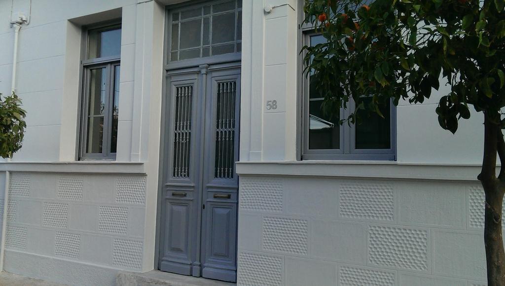 Neoclassical House At Metro Station Attiki Athens Exterior photo